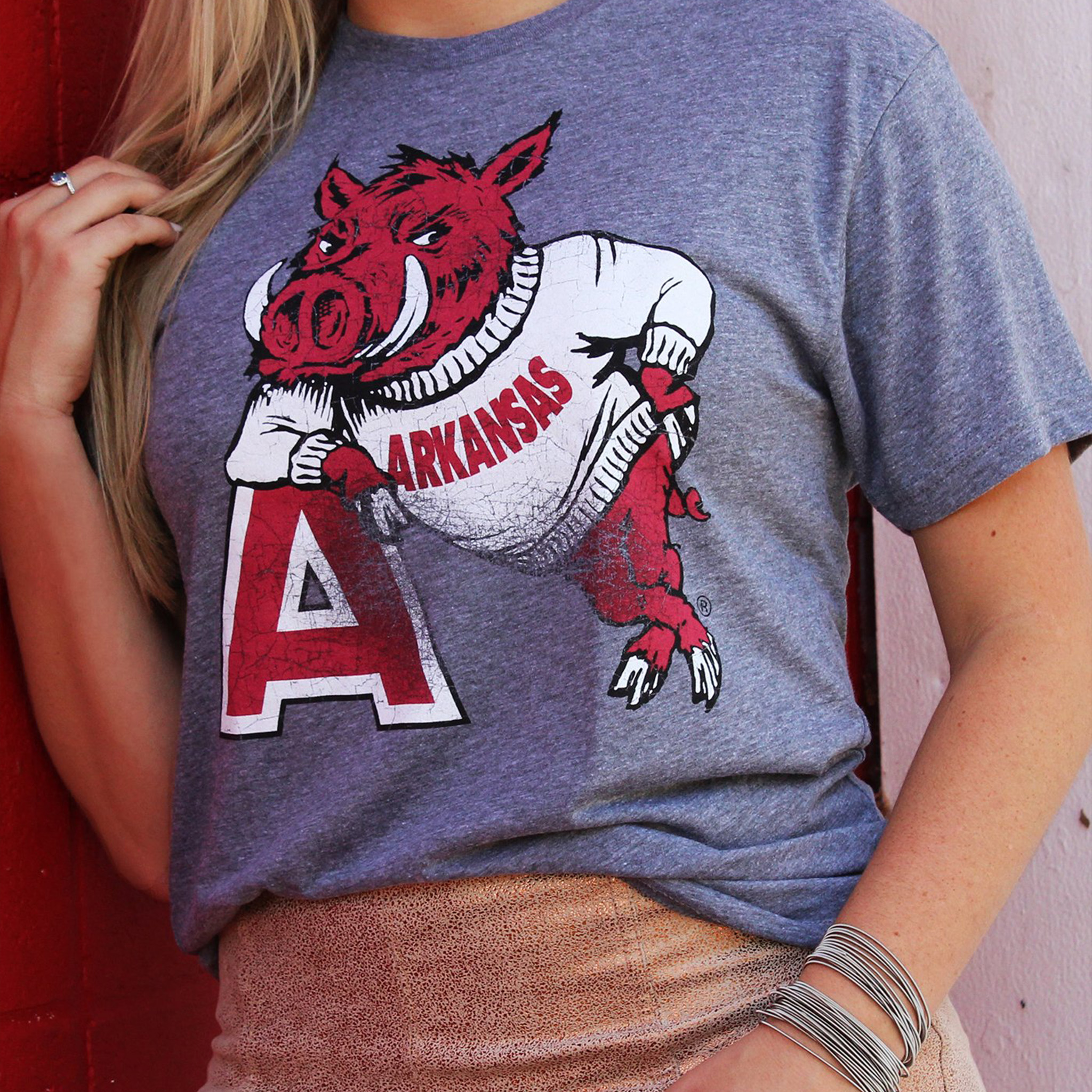 Hog Leaning on 'A' Triblend